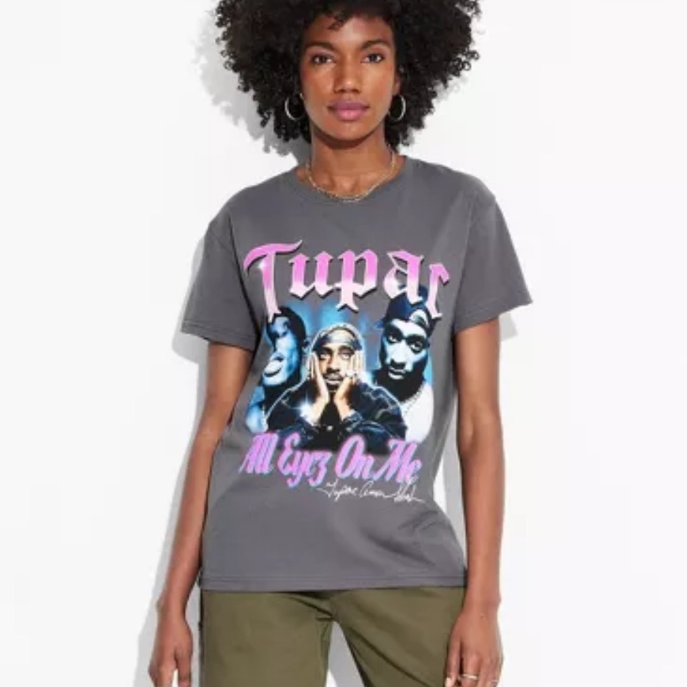 Women's Tupac All Eyes on Me Short Sleeve Graphic T-Shirt‎ - Gray